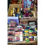 A QUANTITY OF ASSORTED BOXED MODERN DIECAST VEHICLES, to include Oxford Diecast Chipperfields