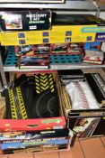 A COLLECTION OF BOXED AND UNBOXED SCALEXTRIC ITEMS, to include boxed Formula One set, No C818, boxed