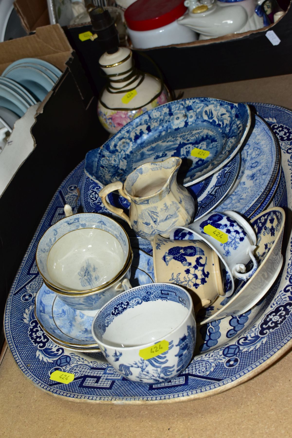 FIVE BOXES AND LOOSE CERAMICS, etc, including Victorian and later blue and white transfer printed - Image 3 of 13