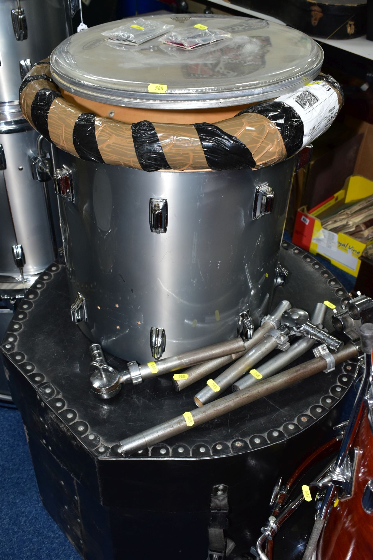 A ROGERS RX8 FIVE SHELL DRUM KIT, in smoke grey with a set of LeBlond fibre cases comprising a 22 - Image 8 of 9