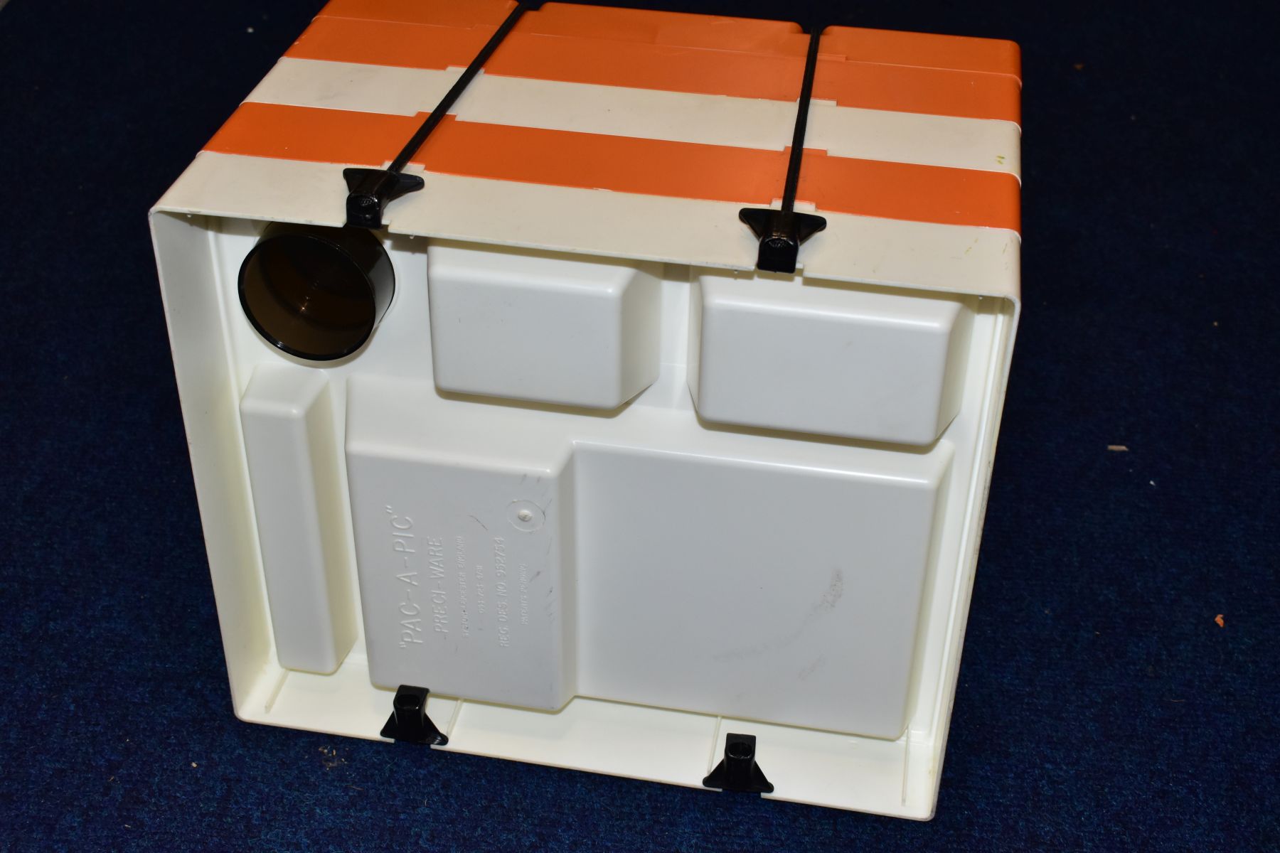 1960'S/70'S ORANGE AND WHITE PLASTIC FOUR TIER PICNIC BOX, each tier with three covered - Image 3 of 5