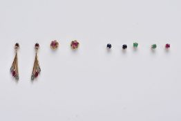 AN ASSORTED SELECTION OF YELLOW METAL EARRINGS, to include a pair of 9ct gold spray drop earrings,