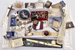 A BOX OF ASSORTED ITEMS, such as a circular sovereign case, a white metal damascene compact, a white