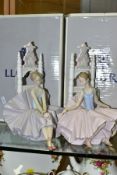 TWO LLADRO FIGURES 'POSING FOR PORTRAIT' NO.6486, WITH A LLADRO BOX 'AFTER THE SHOW' 6484, with