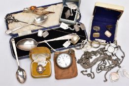 AN ASSORTED SELECTION OF SILVER AND WHITE METAL ITEMS, to include a cased silver christening spoon