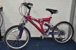 A PINK AND PURPLE CHILDS LA ALFA 2.0 BICYCLE