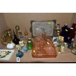 VARIOUS ATOMISERS/SCENT BOTTLES AND OTHER DRESSING TABLE ITEMS, ETC, to include Caithness, a boxed