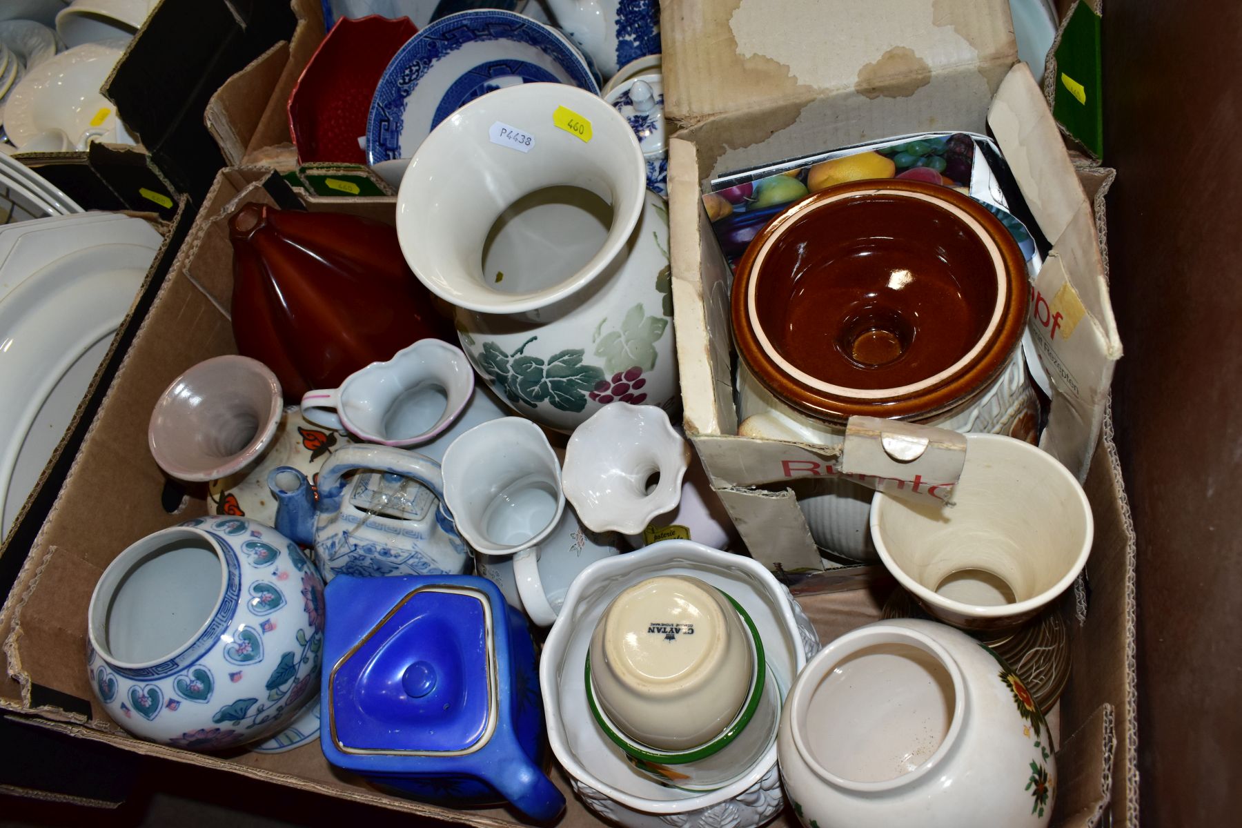 FIVE BOXES AND LOOSE, TEA/DINNERWARES BLUE & WHITE, ETC, to include Rumtoffs (one boxed), modern - Image 5 of 9