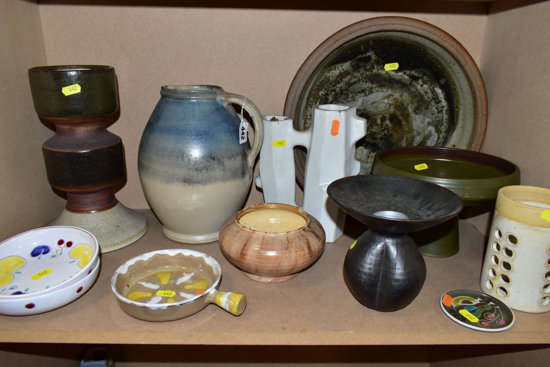 A QUANTITY OF STUDIO AND OTHER 20TH CENTURY POTTERY, including a number of pieces of Jersey Pottery, - Image 7 of 18