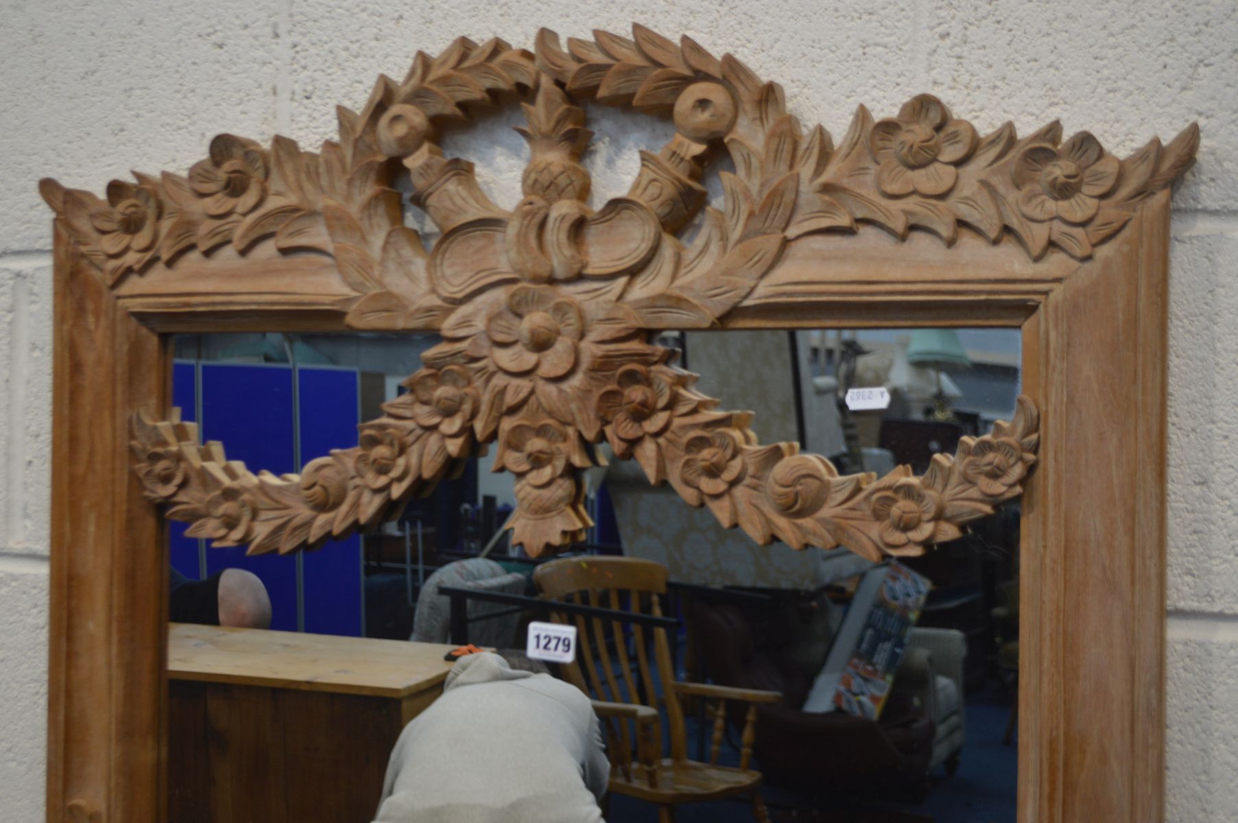 A FOLIATE CARVED BEECH WALL MIRROR, width 79cm x height 123cm - Image 2 of 2