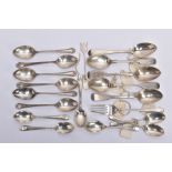 A SELECTION OF SILVER TEASPOONS, to include six teaspoons with a decorative bead surround,