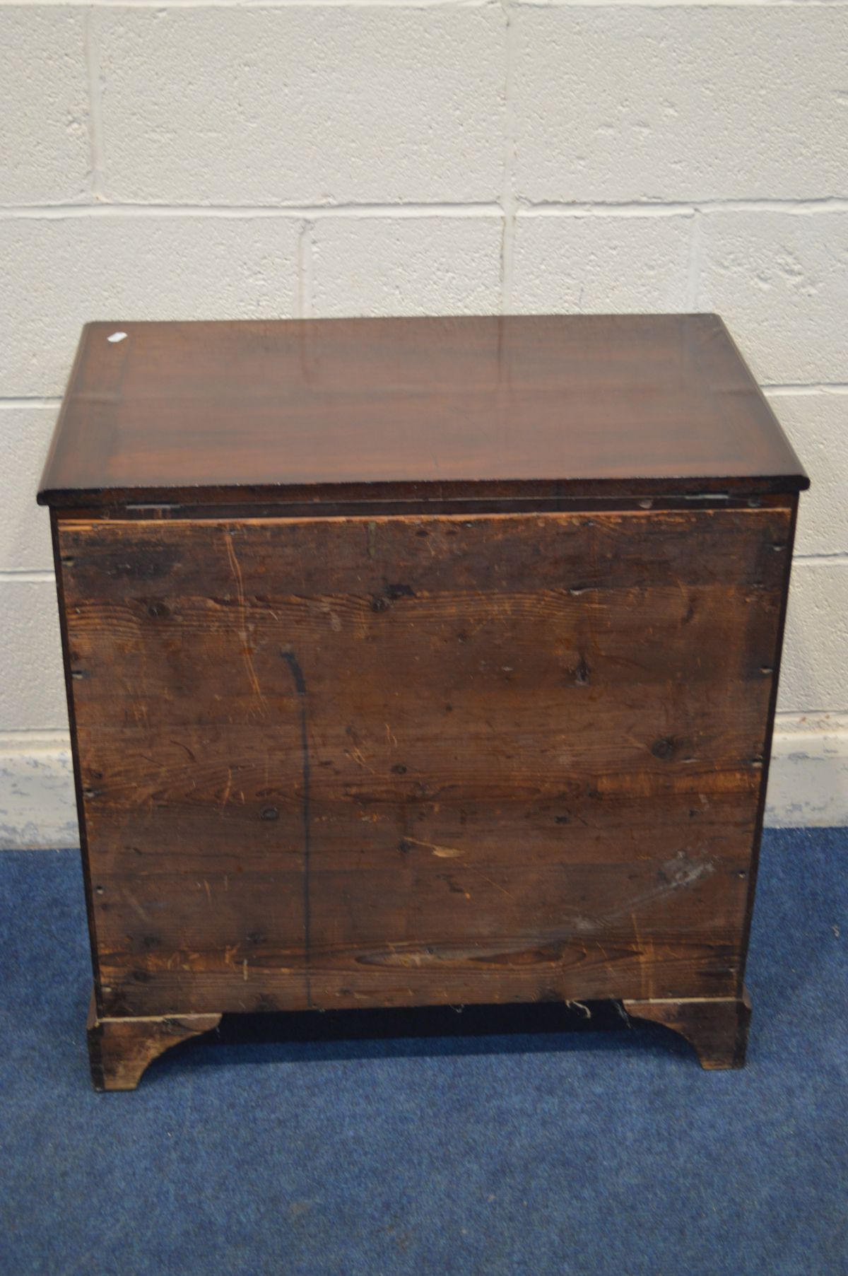 A 20TH CENTURY MAHOGANY CHEST OF FOUR LONG GRADUATED DRAWERS, in the George III style, brass swan - Image 6 of 7