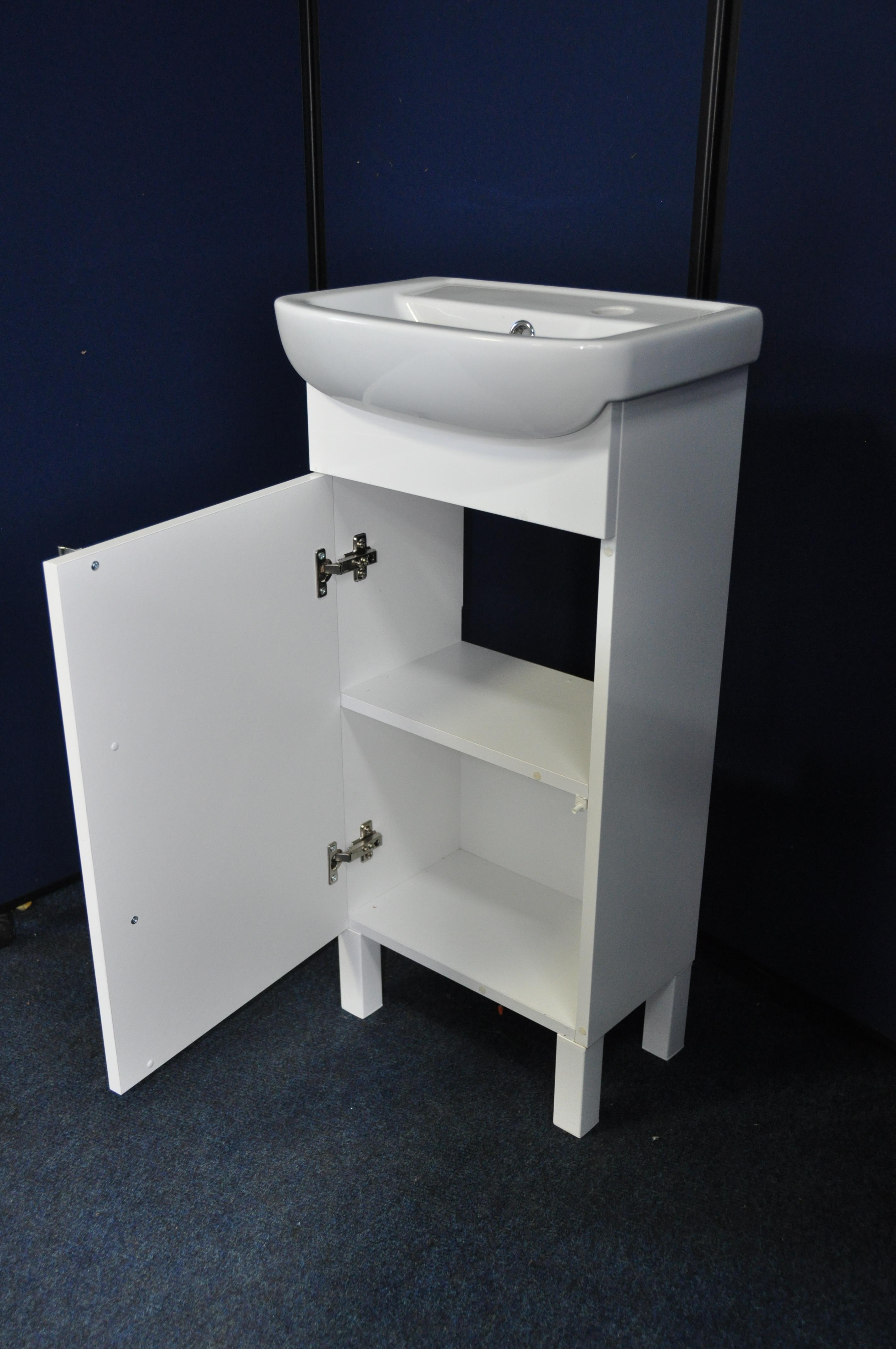 FIVE BOXED ESTILO LOUIS VANITY UNITS WITH A 40CM BASIN, width 360mm x depth 220mm x height 680mm (5) - Image 2 of 5