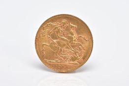 A GEORGE V FULL SOVEREIGN, dated 1913, approximate width 22.0mm, approximate gross weight 8.0 grams