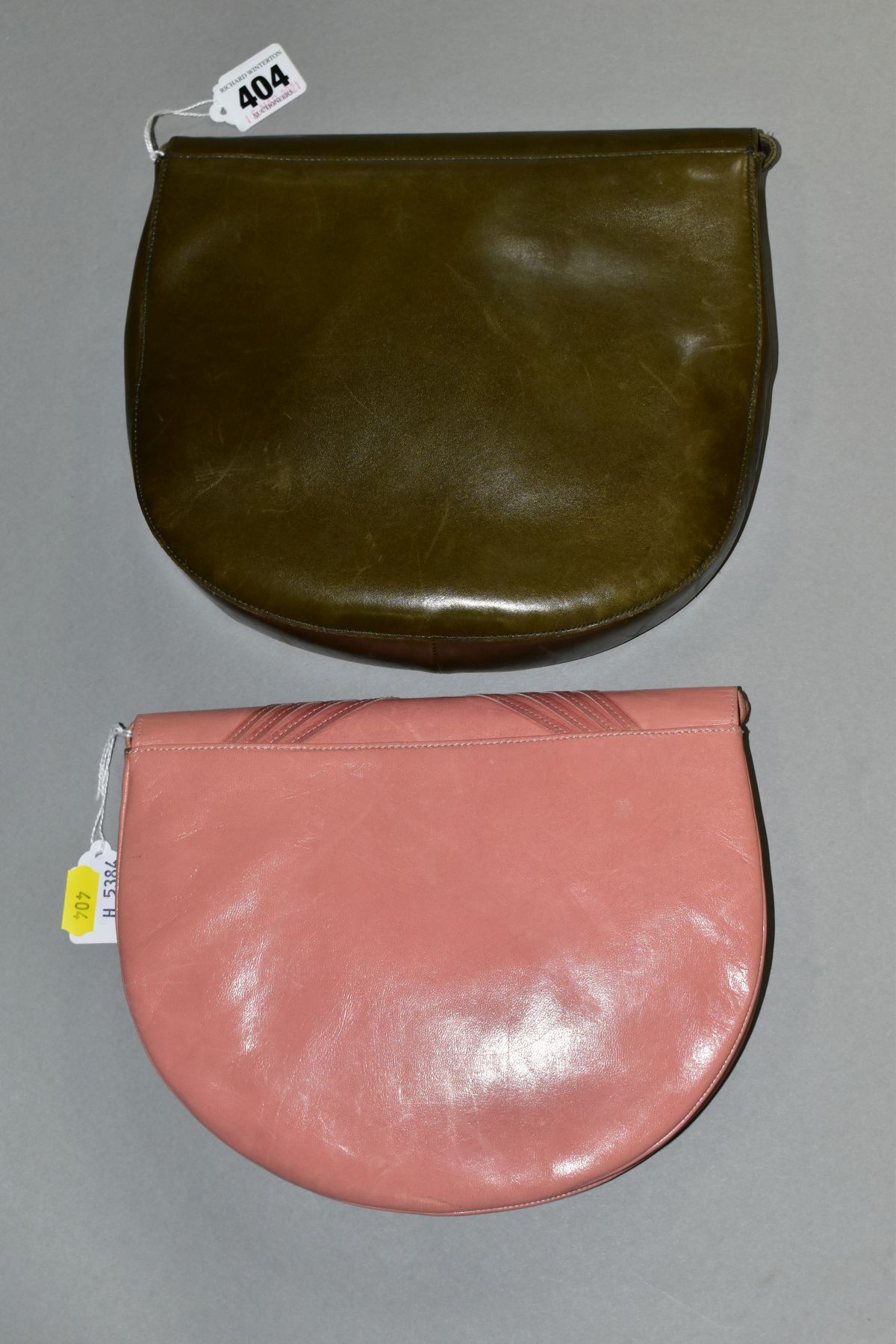 TWO CHARLES JOURDAN LEATHER HANDBAGS, one in pink with 55cm shoulder strap, the other in green - Image 2 of 4