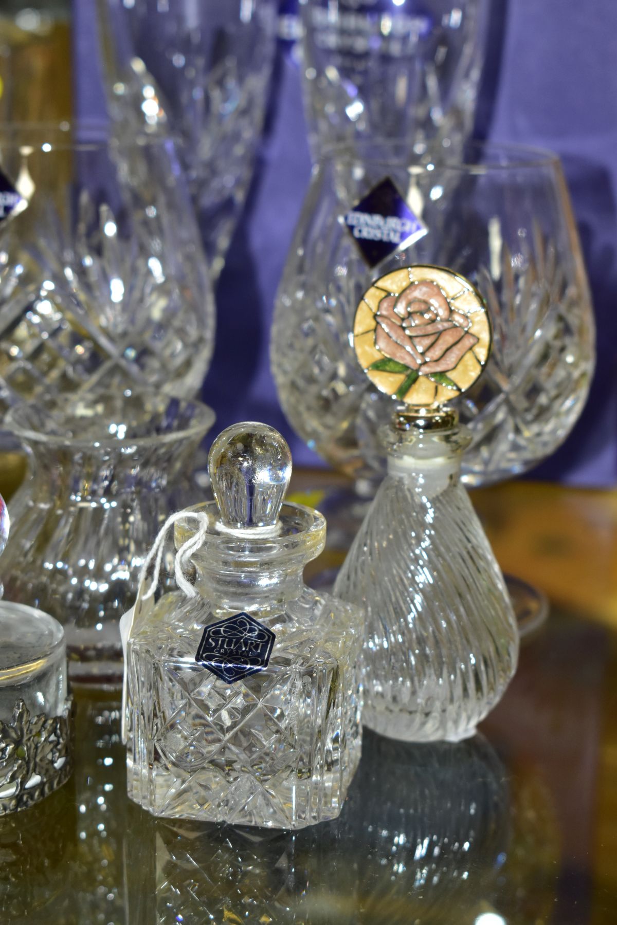 A SMALL QUANTITY OF MODERN GLASSWARE, including Caithness 'Red Poppy' and 'Poppy Meadow' - Image 3 of 7