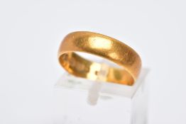 A 22CT GOLD WEDDING BAND, plain polished band, approximate width 5.3mm, hallmarked 22ct Birmingham