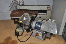 A WICKES 16 ins SCROLL SAW (no saw attachment) together with a Wickes 300W bench grinder (All PAT