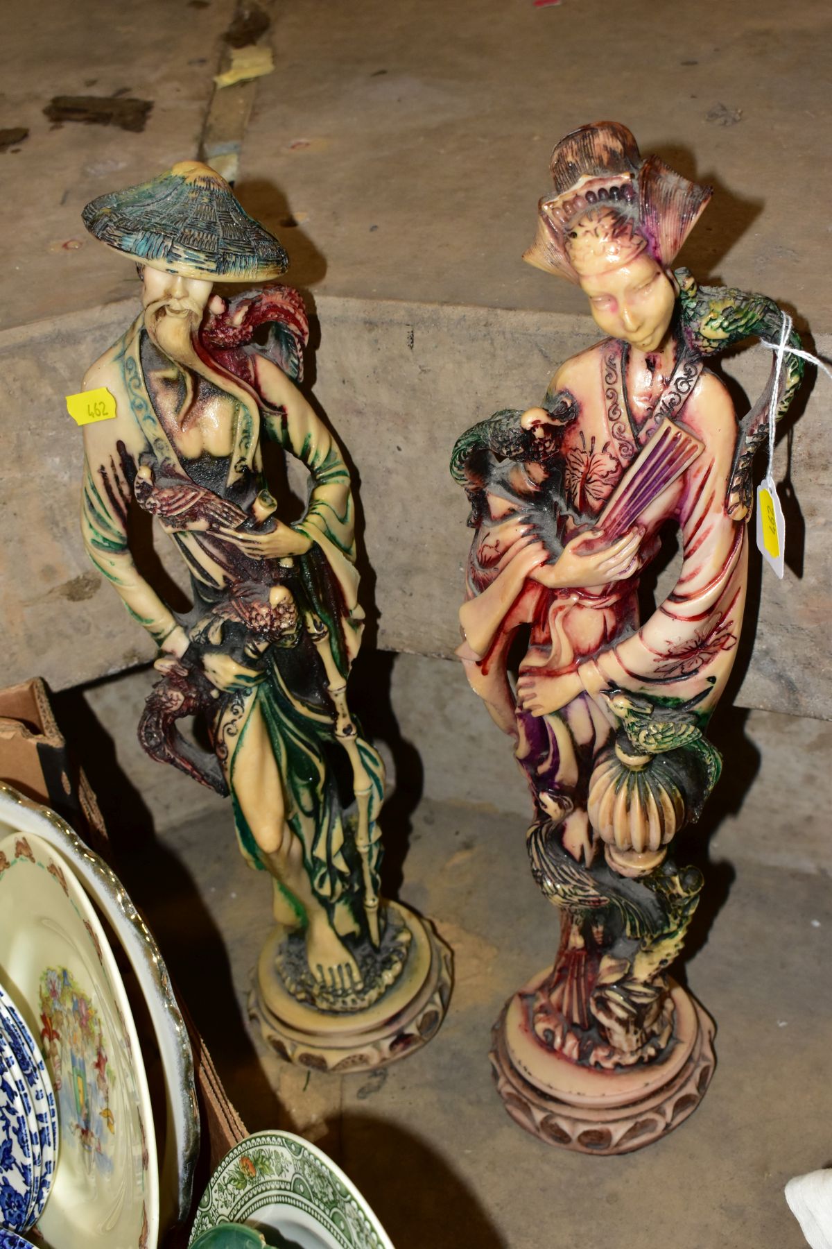 TWO BOXES AND LOOSE CERAMICS, ORNAMENTS, ETC, to include pair of resin oriental figures, tallest - Image 2 of 6