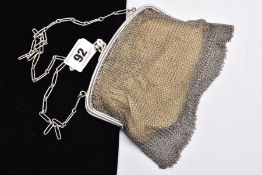 A SILVER CHAIN MAIL BAG, fitted with a leather interior, hallmarked London import 1915 'Heasman &