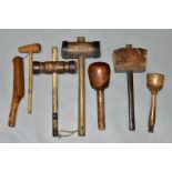 A TRAY CONTAINING SEVEN VINTAGE MALLETS comprising of a Lignum Vitae headed carvers mallet, a Bell