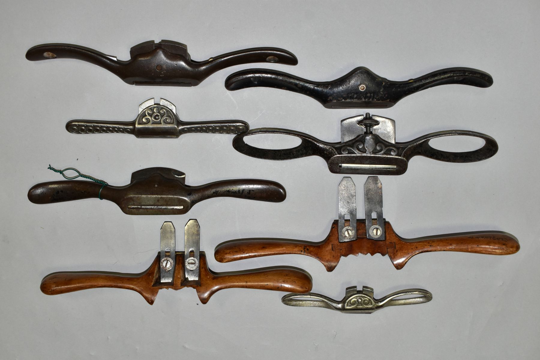 A TRAY CONTAINING EIGHT SPOKESHAVES, including two fruitwood Ovolo Sash Shaves (one left hand and - Image 6 of 8