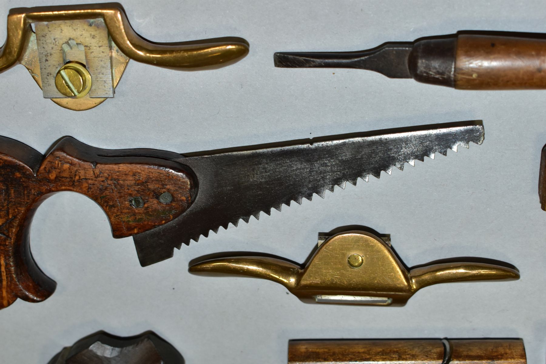 A SMALL TRAY CONTAINING MINIATURE CARPENTERS TOOLS including ½'' shoulder plane 2½'' long, a 1½'' - Image 6 of 6