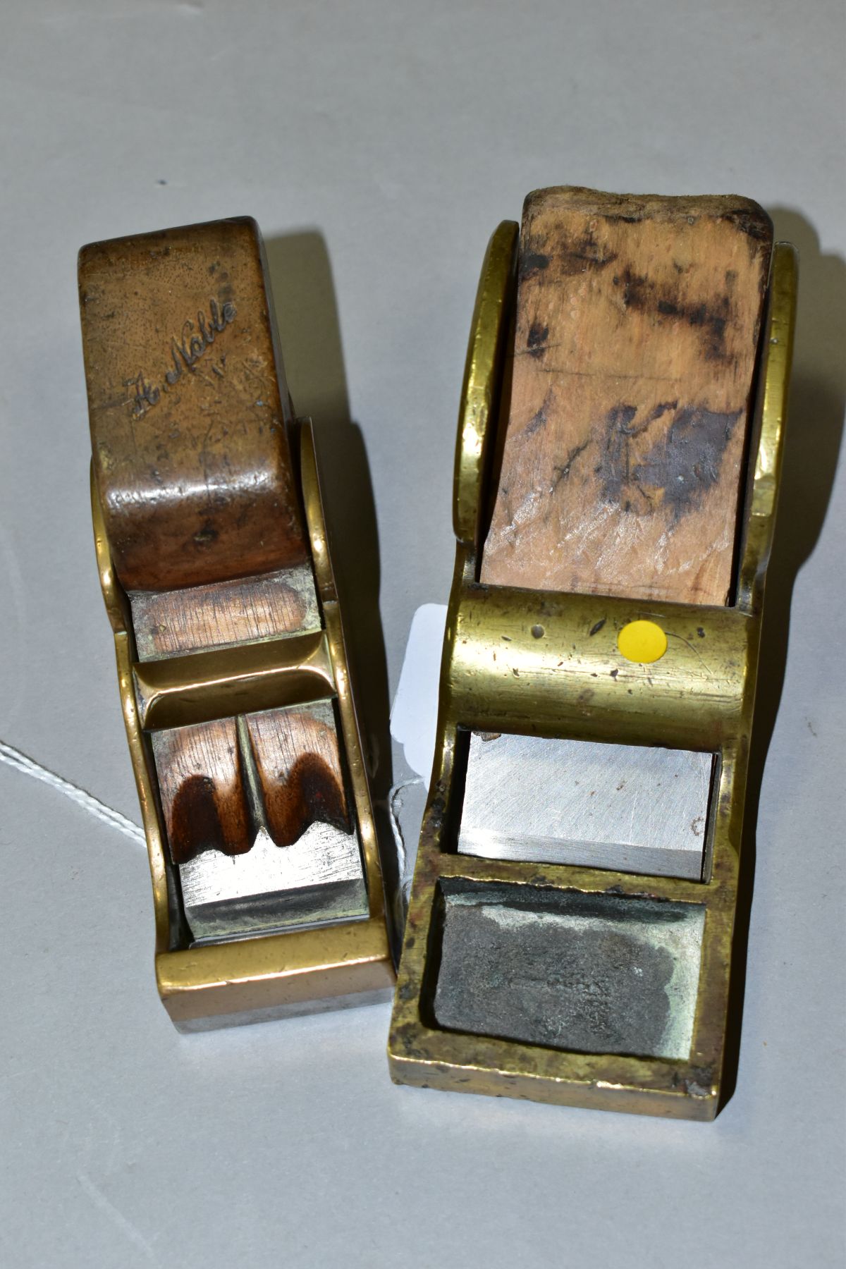 TWO VINTAGE BRASS CHARIOT PLANES comprising of a bronze plane 5'' long with a steel sole plate, - Image 3 of 6
