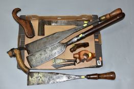 TEN ITEMS OF VINTAGE SHIPWRIGHTS TOOLS including a Gilpin 4'' calking chisel, two other calking