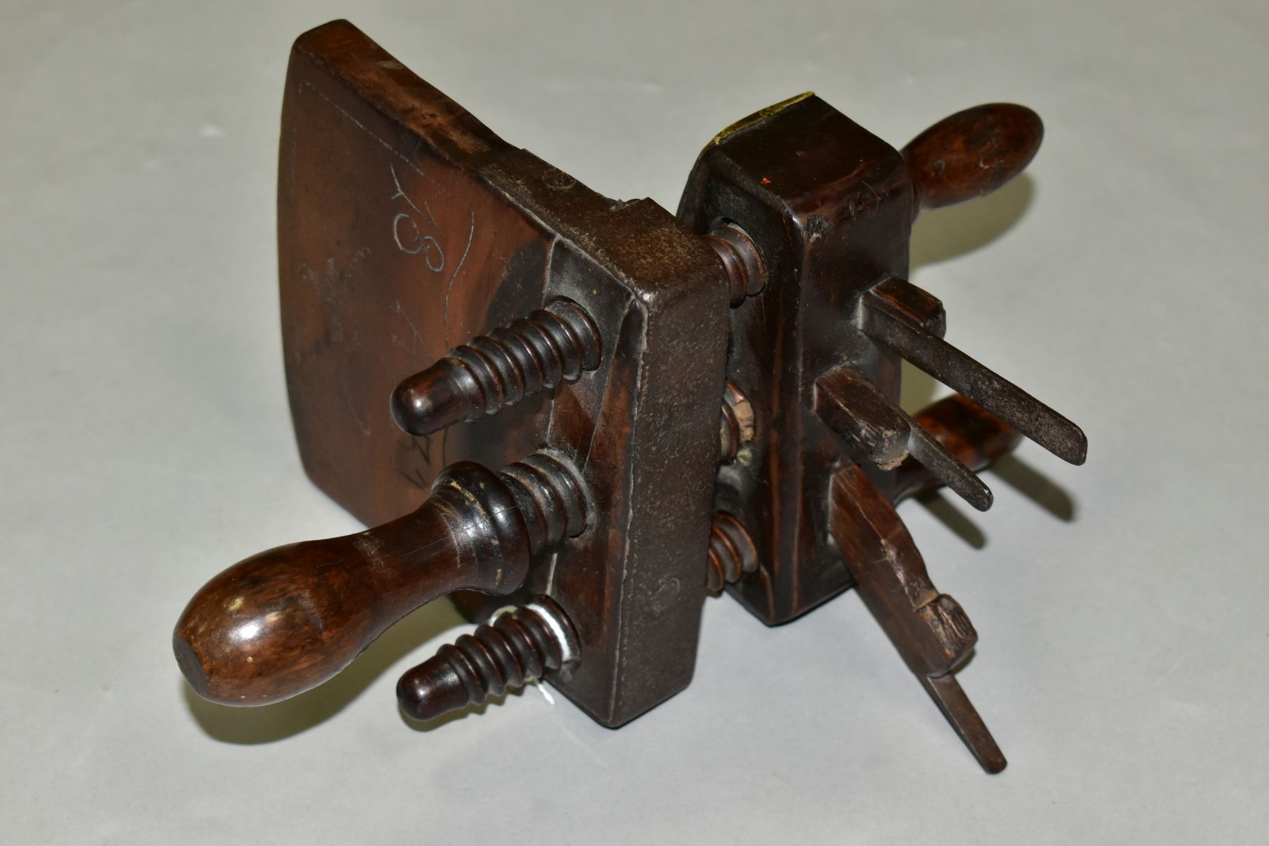A SMALL 19TH CENTURY TRIPLE SCREW COOPERS CROZE with brass sole plate and iron strap guide, dated - Image 4 of 7