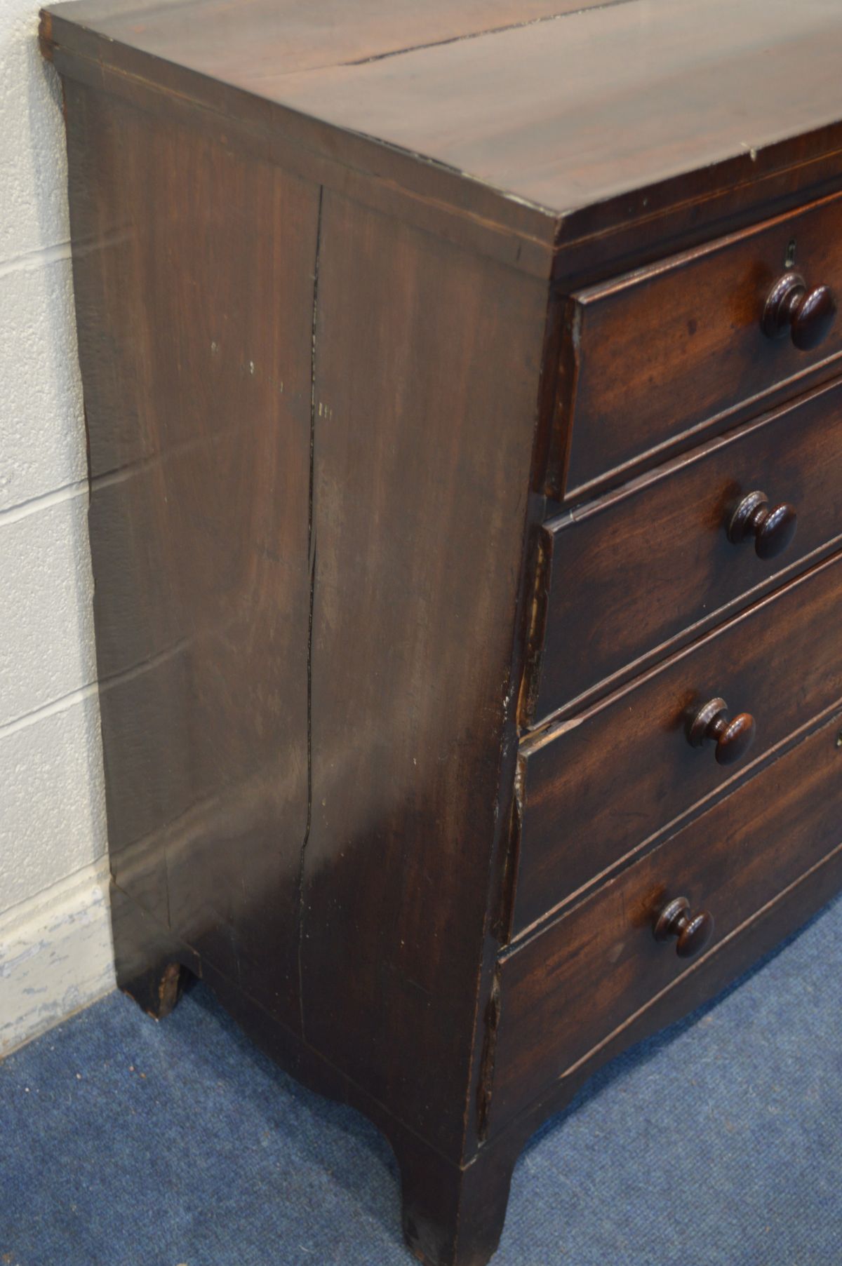 A GEORGIAN MAHOGANY CHEST OF TWO SHORT AND THREE LONG GRADUATED DRAWERS, with turned handles on - Image 4 of 9
