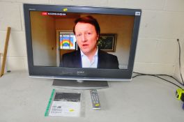 A SONY KDL 32S2010 32ins TV with remote (PAT pass and working )