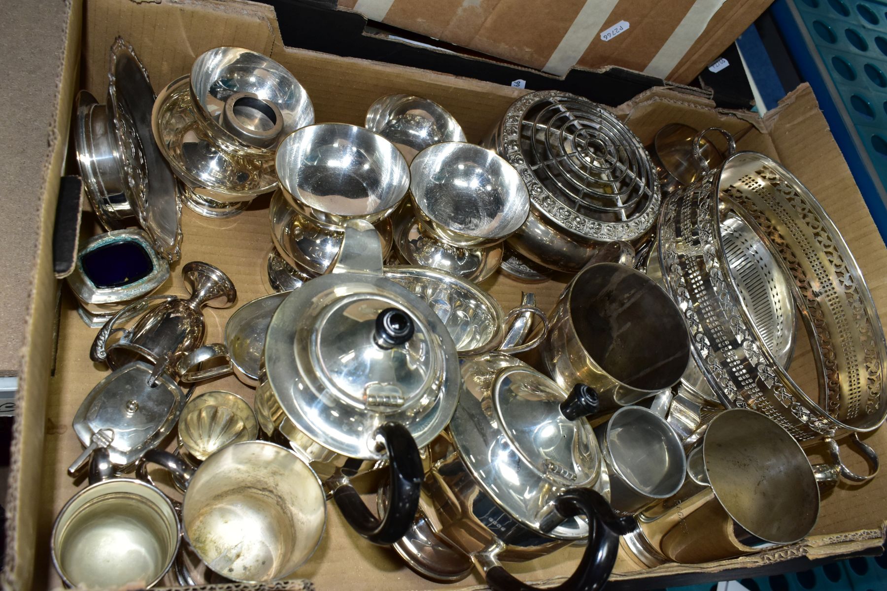 THREE BOXES OF SILVER PLATE AND FLAT WARES ETC, to include tea and coffee pots, pedestal fruit - Image 3 of 6