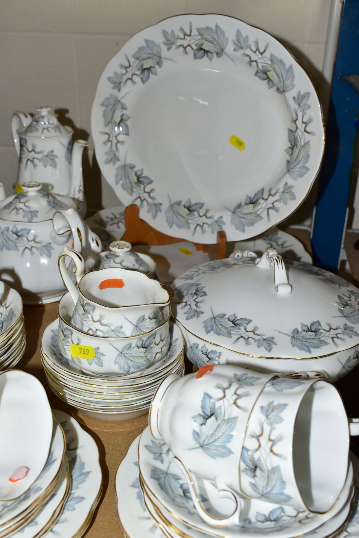 A ROYAL ALBERT SILVER MAPLE DINNER SERVICE, primarily for six settings with extras of some pieces, - Image 4 of 14