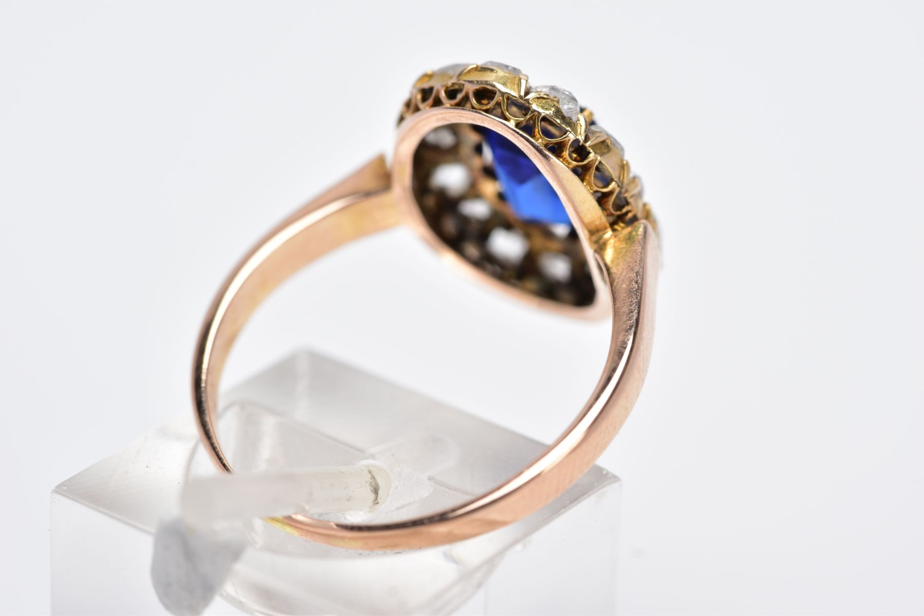 A GOLD ROSE CUT DIAMOND AND BLUE PASTE OVAL CLUSTER RING, estimated rose cut diamond weight 0. - Image 3 of 3