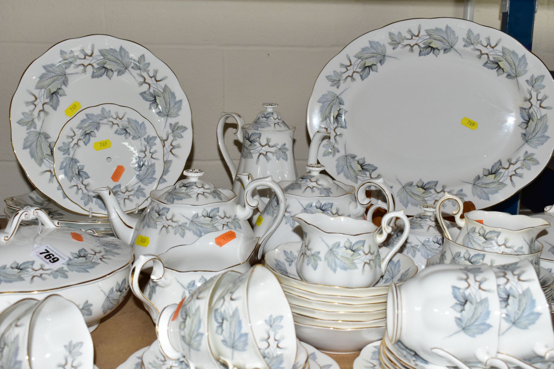 A ROYAL ALBERT SILVER MAPLE DINNER SERVICE, primarily for six settings with extras of some pieces, - Image 14 of 14