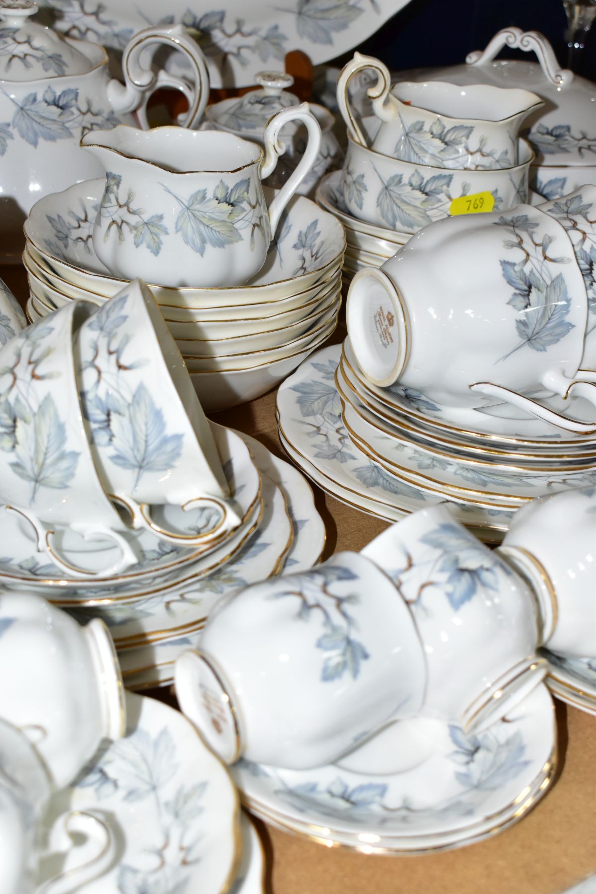 A ROYAL ALBERT SILVER MAPLE DINNER SERVICE, primarily for six settings with extras of some pieces, - Image 10 of 14