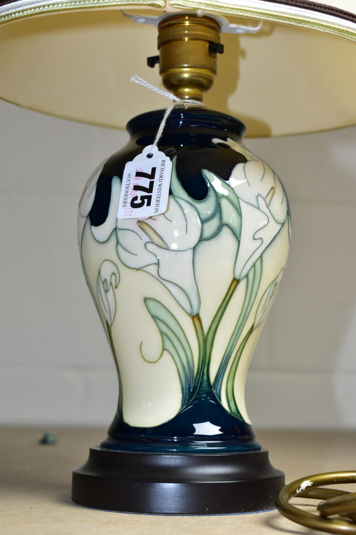 A MOORCROFT TABLE LAMP WITH SHADE, decorated with white Cala Lilys against a cream and green ground, - Image 2 of 6