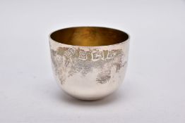 A SILVER TUMBLER BY DEAKIN & FRANCIS, plain polished design, gilt interior, hallmarked 'Deakin &