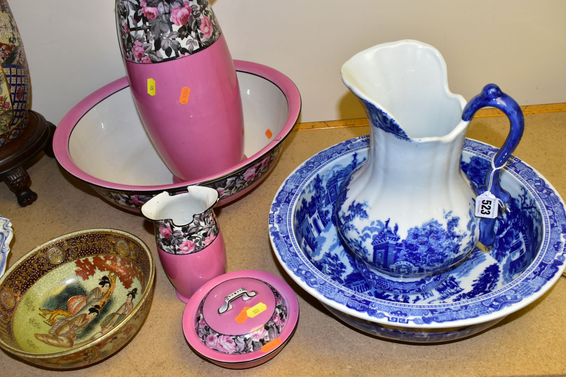 ASSORTED CERAMICS, comprising Victoria Ware Ironstone wash basin and jug, Wilkinson Royal - Image 7 of 8