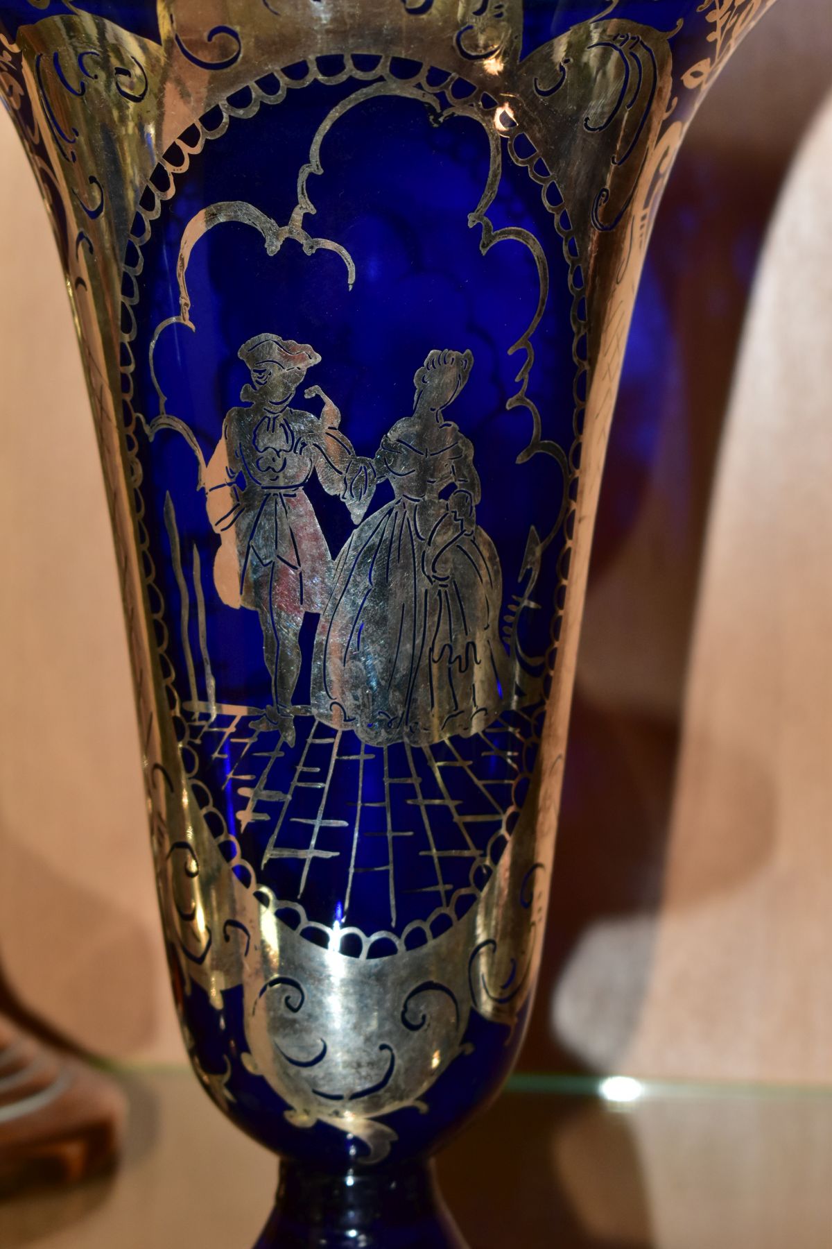 A SMALL GROUP OF CERAMICS, GLASS AND A PAIR OF LATE GEORGIAN BRASS CANDLESTICKS, comprising a pair - Image 13 of 15