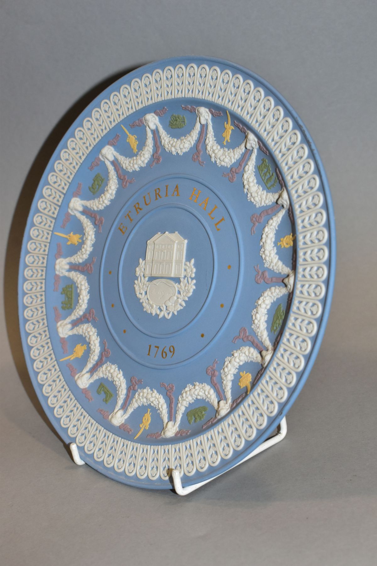 A LATE 20TH CENTURY LIMITED EDITION WEDGWOOD PALE BLUE FOUR COLOUR JASPERWARE PLATE, celebrating ' - Image 3 of 4