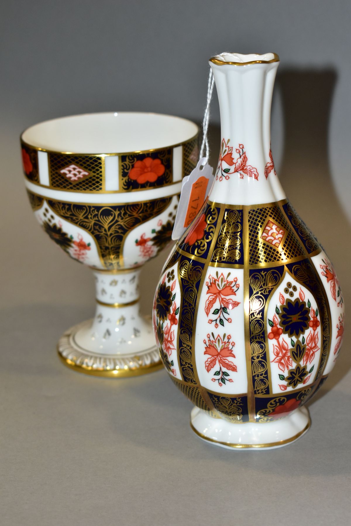 TWO ROYAL CROWN DERBY IMARI ITEMS, comprising 'Old Imari 1128' Orchid vase, printed factory mark and - Image 3 of 8