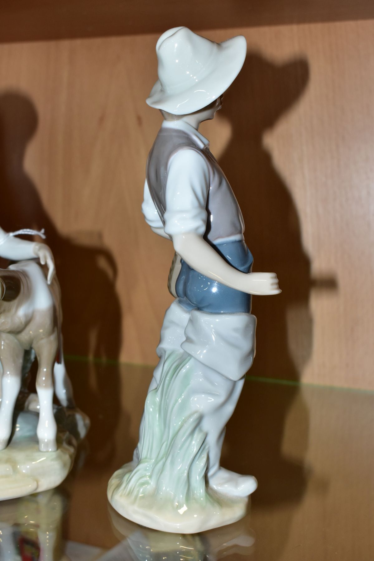 TWO LLADRO FIGURES/GROUP 'GIRL WITH CALF', No 4513, sculptor Fulgencio Garcia 1969, retired 1978, - Image 3 of 12