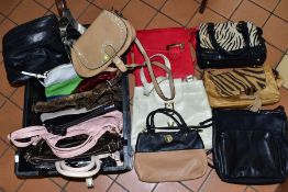 A QUANTITY OF HAND BAGS AND SHOULDER BAGS, etc to include Tula, Fiorelli, Bulgaggi, David Jones,