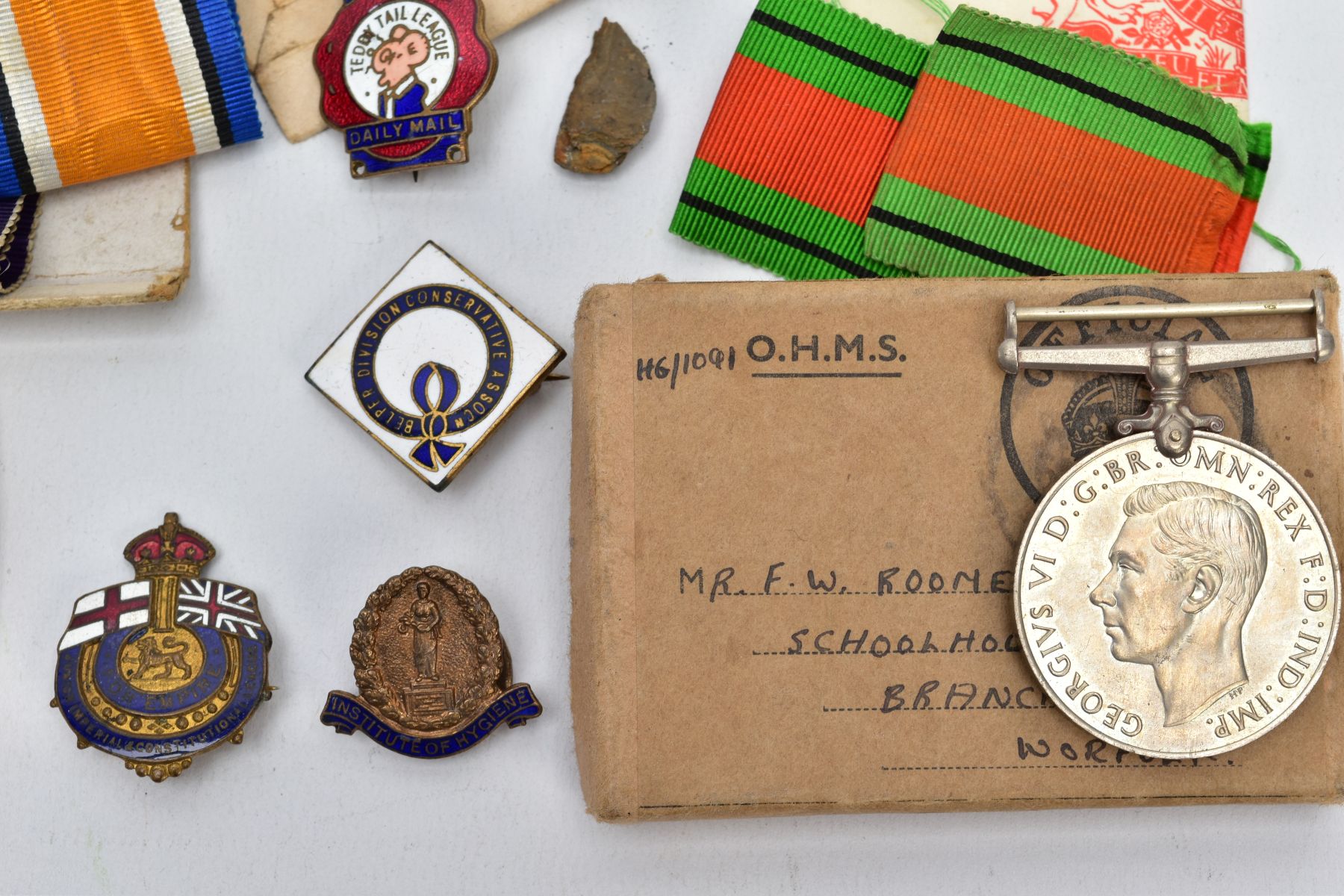 A BOX CONTAINING A BRITISH WAR & VICTORY MEDAL PAIR, with flattened box of issue named Pte 66419 - Image 5 of 10