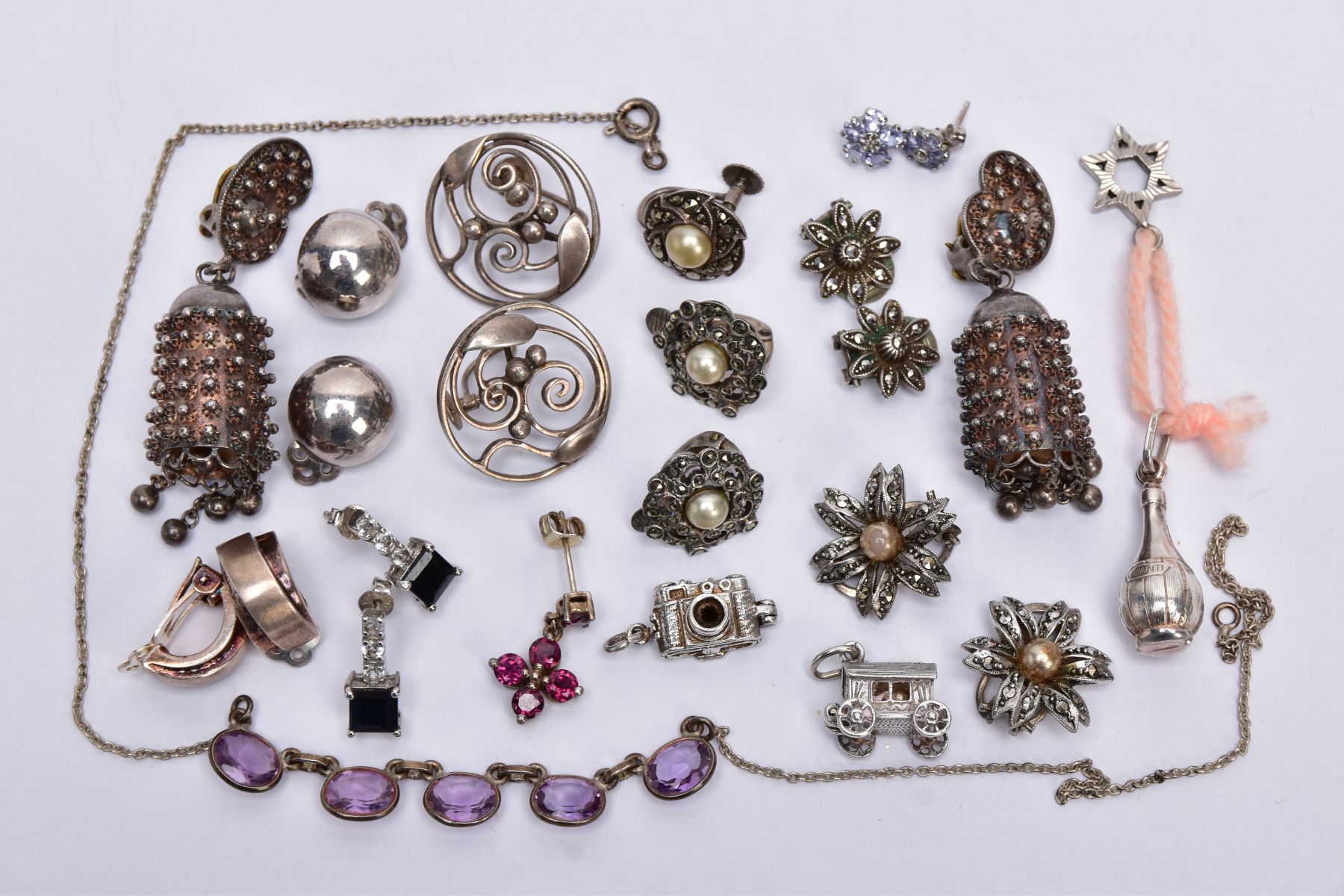 A BAG OF ASSORTED WHITE METAL JEWELLERY, to include eight pairs of earrings such as, a pair of white