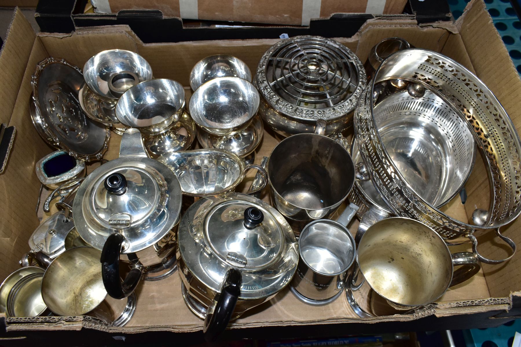 THREE BOXES OF SILVER PLATE AND FLAT WARES ETC, to include tea and coffee pots, pedestal fruit - Image 2 of 6