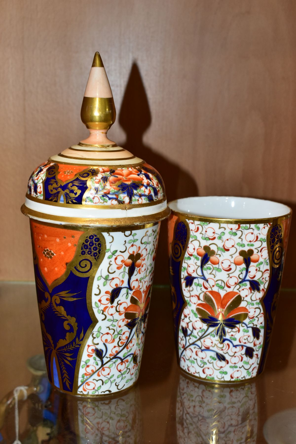 A GROUP OF 19TH CENTURY BRITISH AND CONTINENTAL CERAMICS, including a pair of Davenport Imari - Image 19 of 23