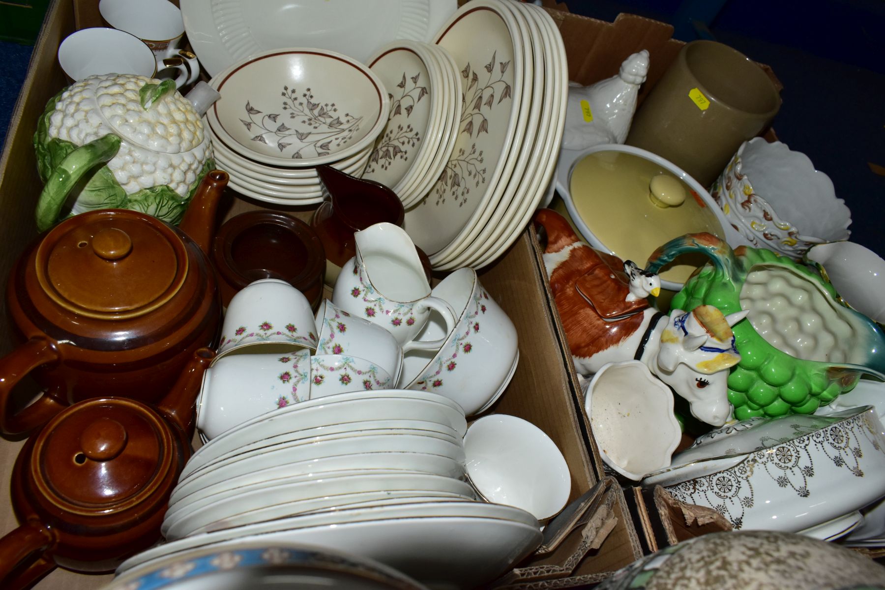 SIX BOXES AND LOOSE CERAMICS AND GLASSWARE, including a set of four Royal Worcester/Bradex Herbs - Image 5 of 12